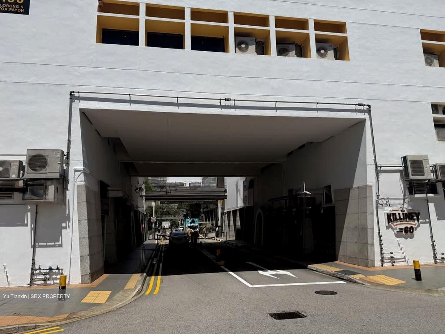 Toa Payoh Central (D12), Shop House #573584951